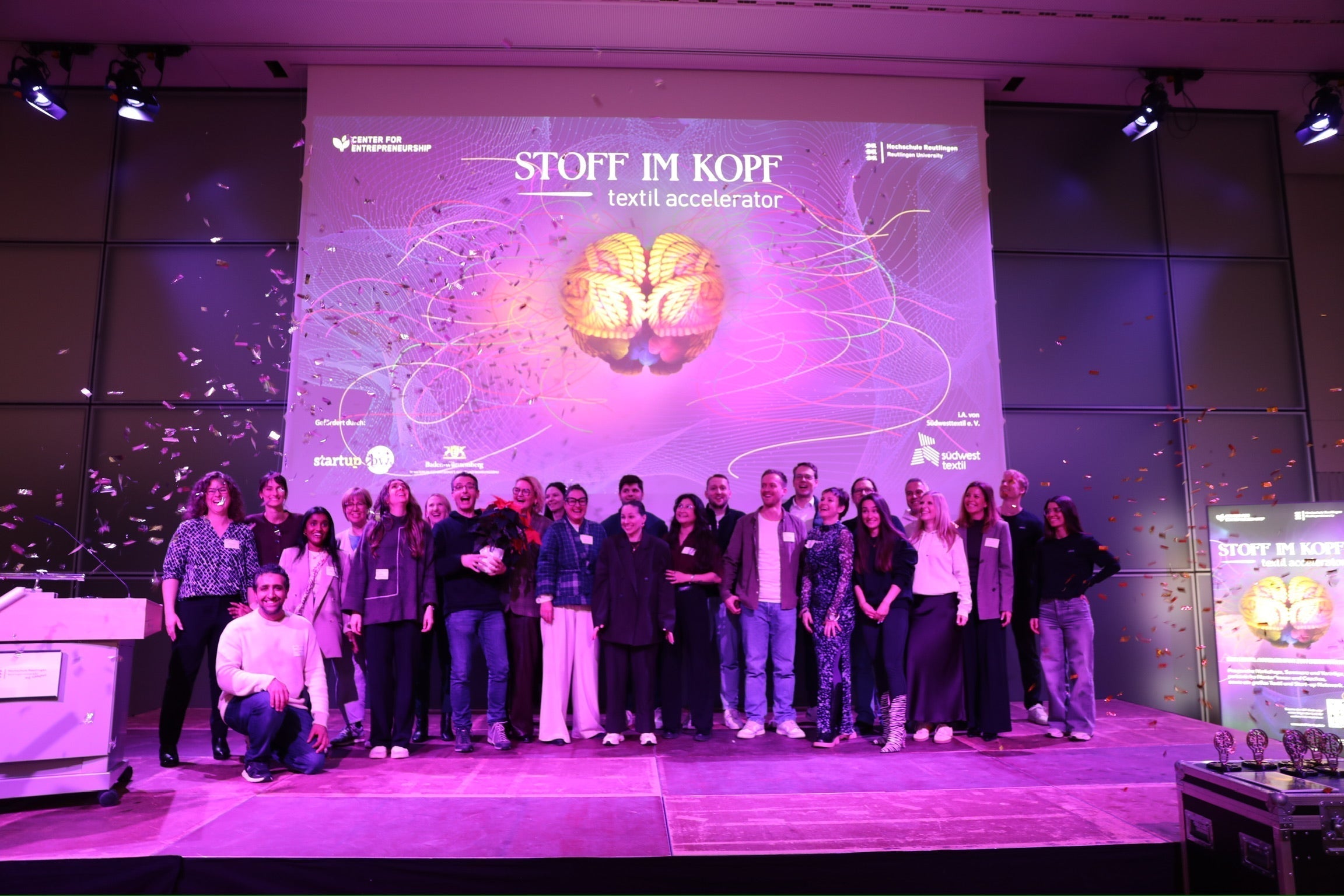 neo design bei Stoff im Kopf #12